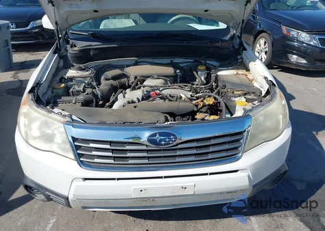 2010 Subaru Forester 2.5X Premium z USA, uszkodzony, nr VIN JF2SH6CC7AH710253